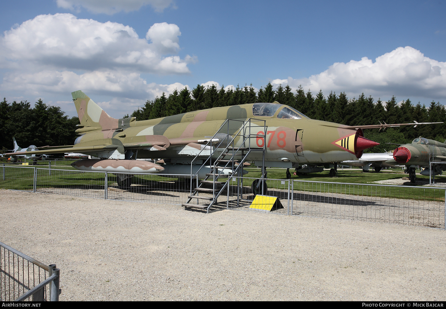 Aircraft Photo of 678 | Sukhoi Su-22M4 | East Germany - Air Force | AirHistory.net #250487