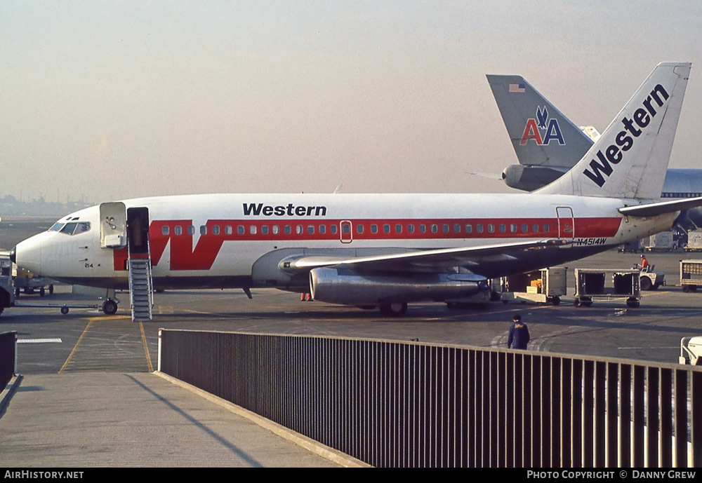 Aircraft Photo of N4514W | Boeing 737-247 | Western Airlines | AirHistory.net #250781