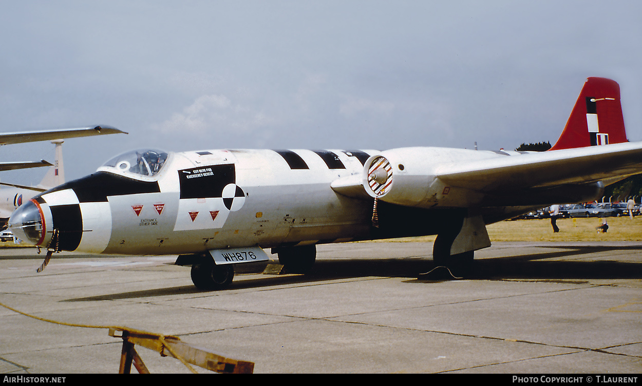 Aircraft Photo of WH876 | English Electric Canberra D14 | UK - Air Force | AirHistory.net #250818