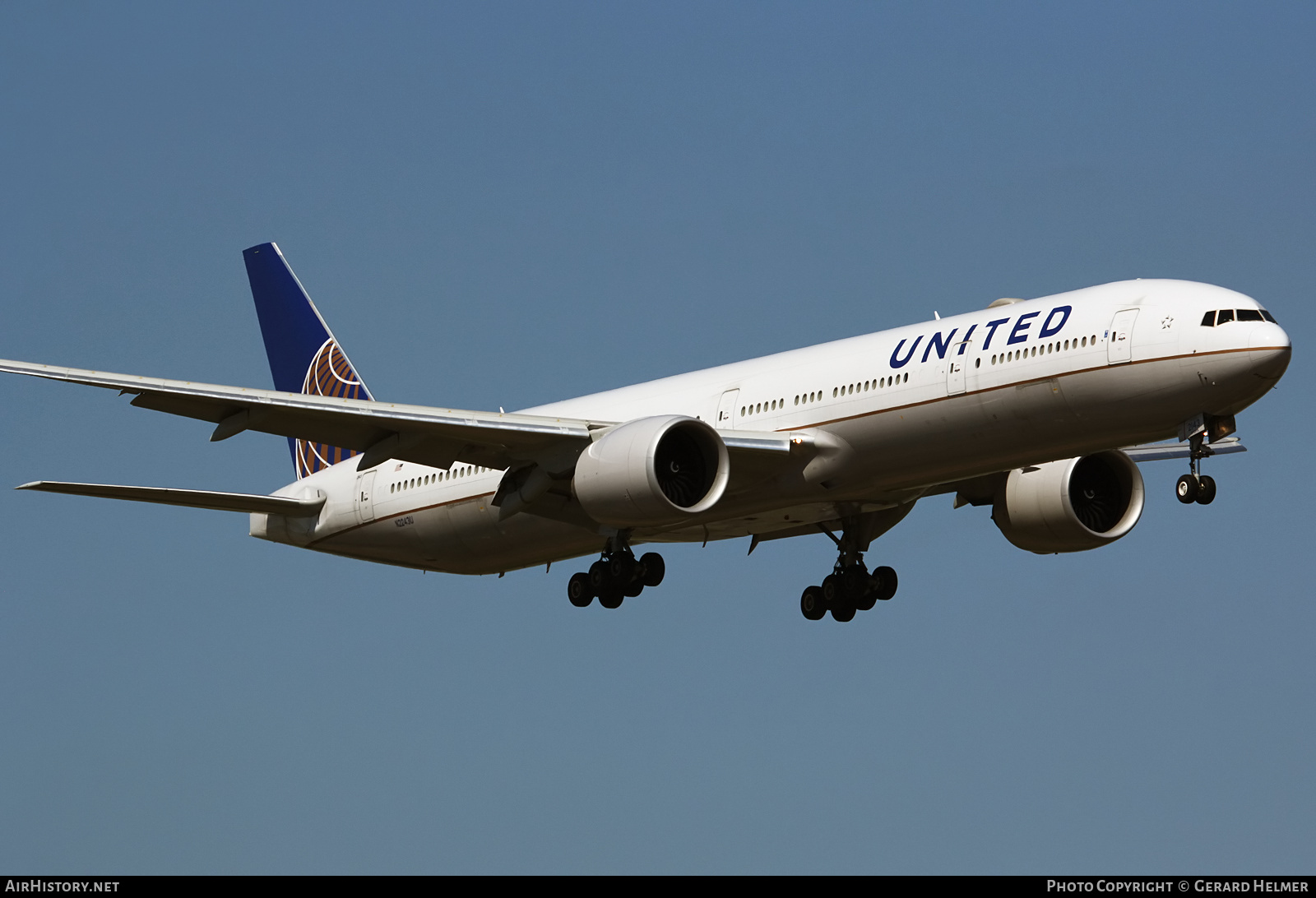 Aircraft Photo of N2243U | Boeing 777-300/ER | United Airlines | AirHistory.net #250845