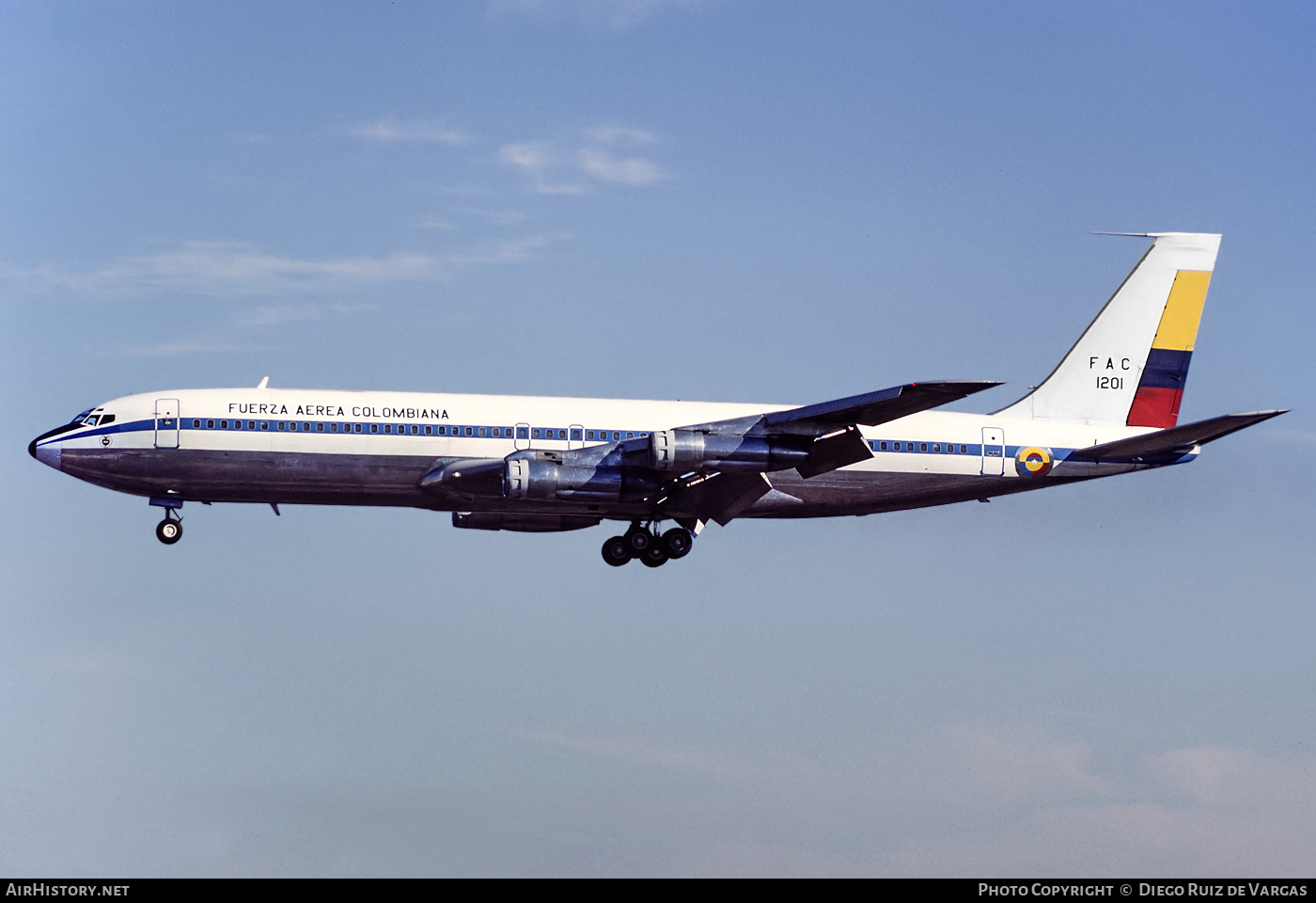 Aircraft Photo of FAC1201 | Boeing 707-373C | Colombia - Air Force | AirHistory.net #250977