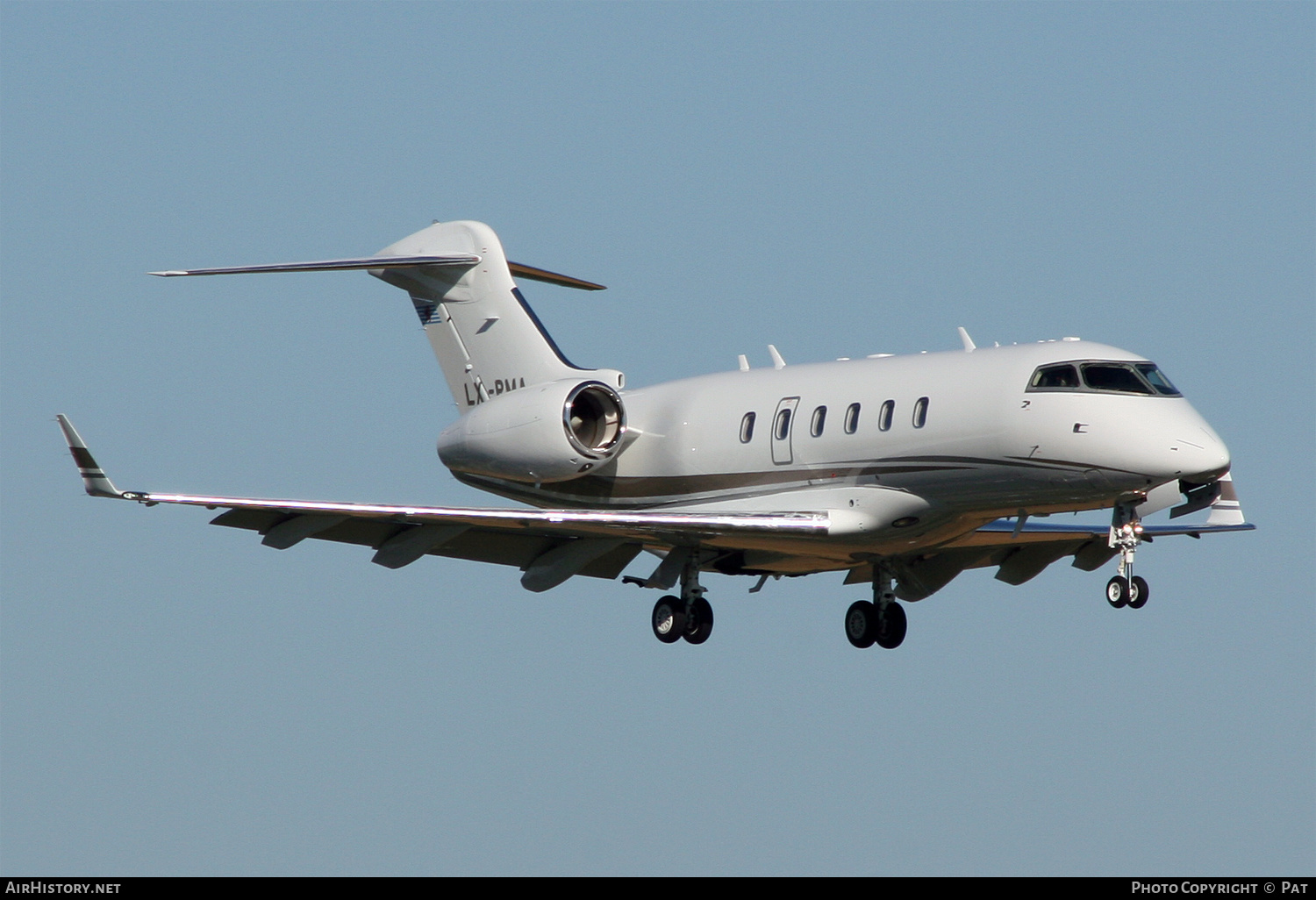 Aircraft Photo of LX-PMA | Bombardier Challenger 300 (BD-100-1A10) | AirHistory.net #251329