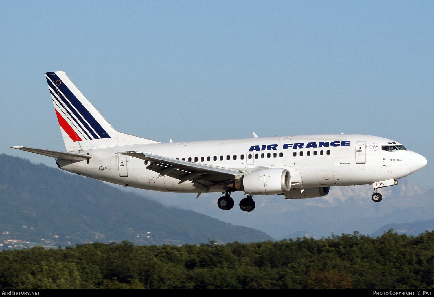 Aircraft Photo of F-GJNH | Boeing 737-528 | Air France | AirHistory.net #251390