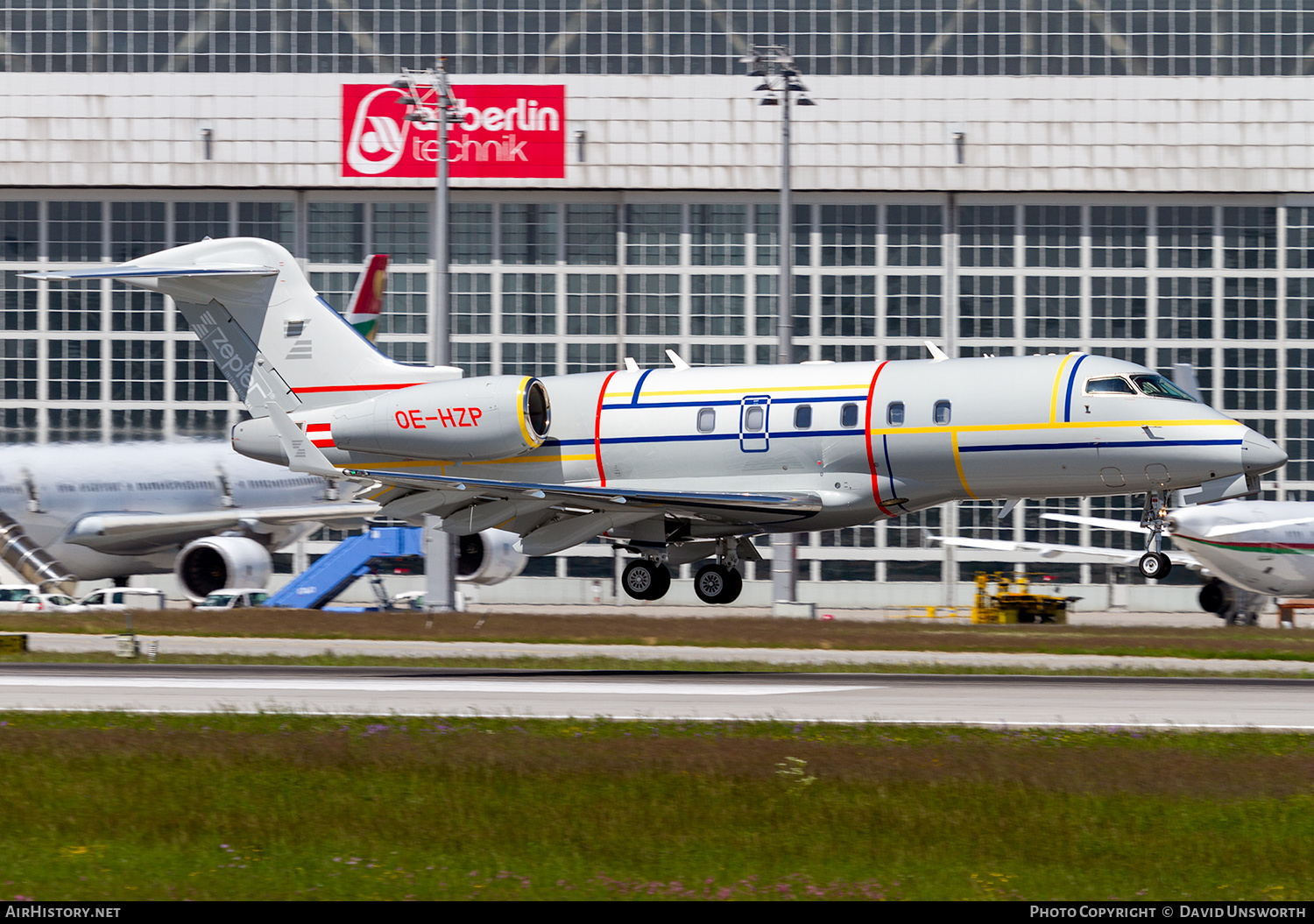 Aircraft Photo of OE-HZP | Bombardier Challenger 300 (BD-100-1A10) | Zepter International | AirHistory.net #251453
