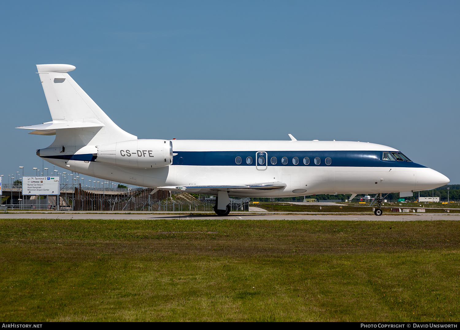 Aircraft Photo of CS-DFE | Dassault Falcon 2000 | AirHistory.net #251460