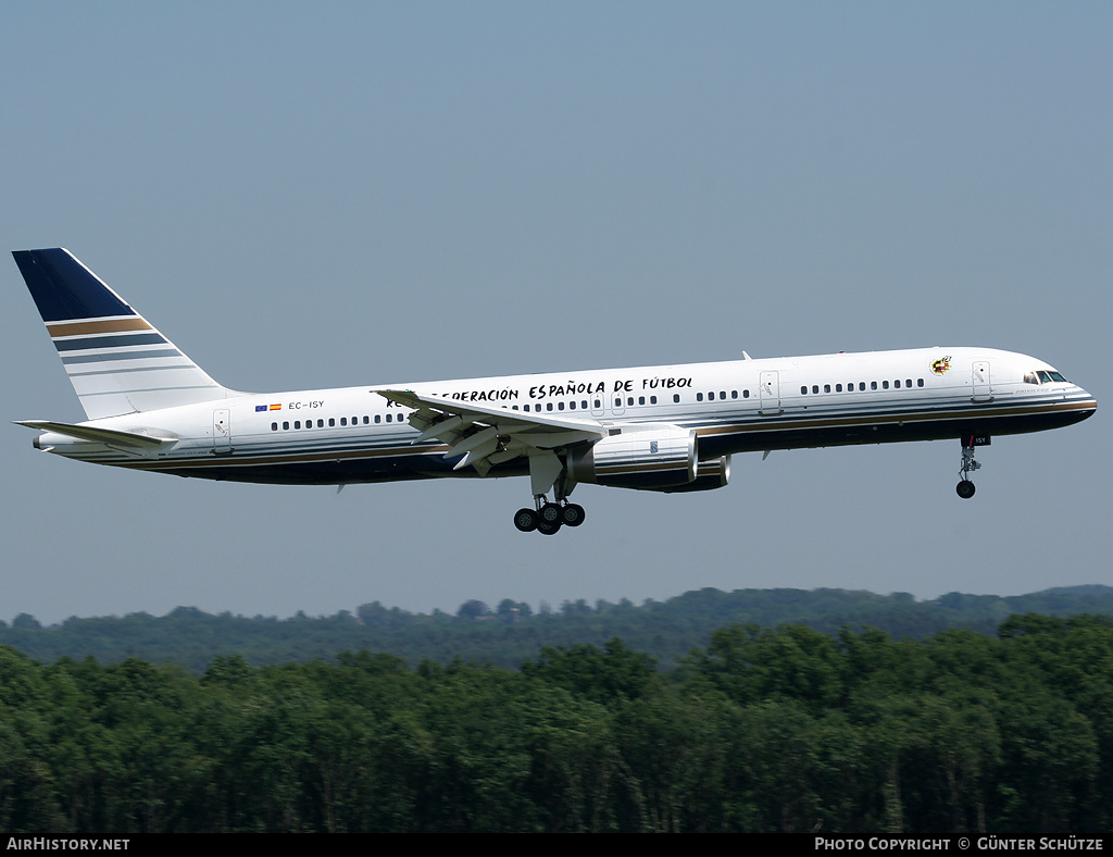 Aircraft Photo of EC-ISY | Boeing 757-256 | Privilege Style | AirHistory.net #251703