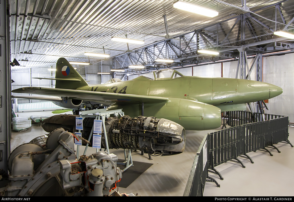 Aircraft Photo of V-34 | Messerschmitt Me-262A (Avia S-92) | Czechoslovakia - Air Force | AirHistory.net #251902