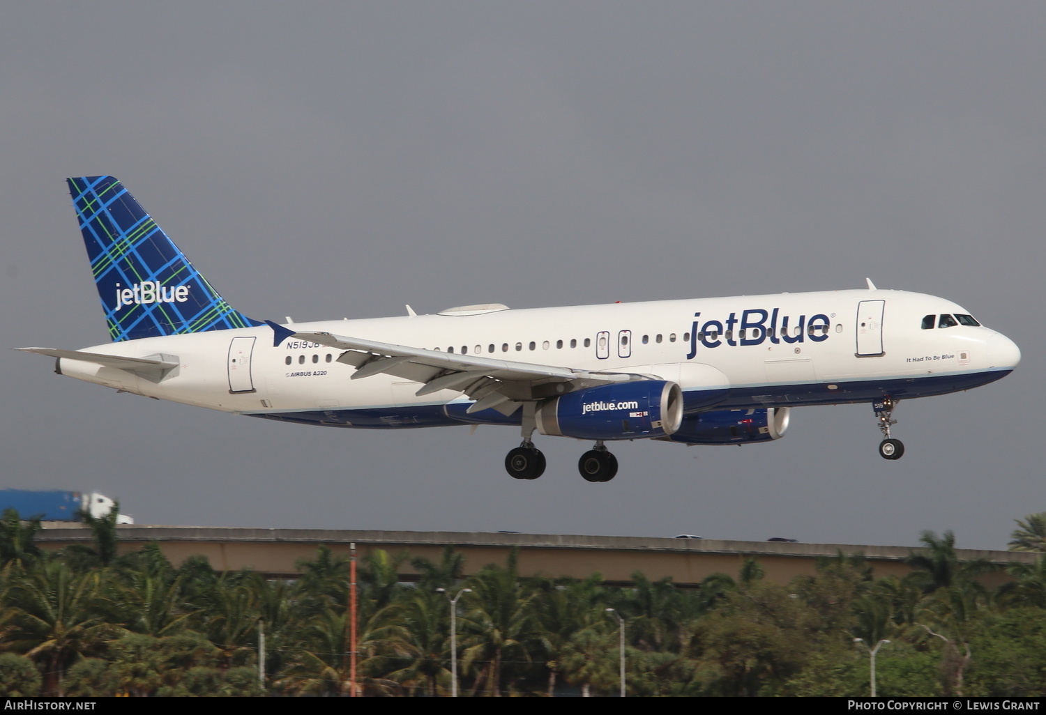 Aircraft Photo of N519JB | Airbus A320-232 | JetBlue Airways | AirHistory.net #251956