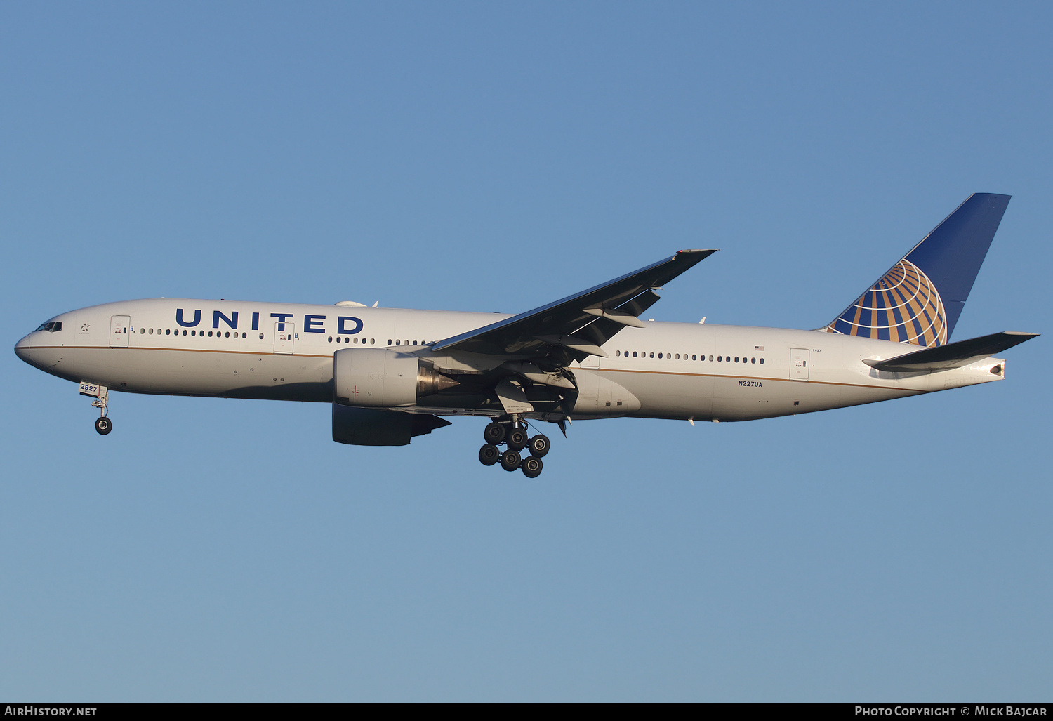 Aircraft Photo of N227UA | Boeing 777-222/ER | United Airlines | AirHistory.net #251971