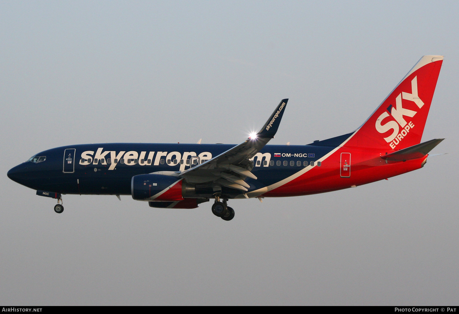 Aircraft Photo of OM-NGC | Boeing 737-76N | SkyEurope Airlines | AirHistory.net #252027