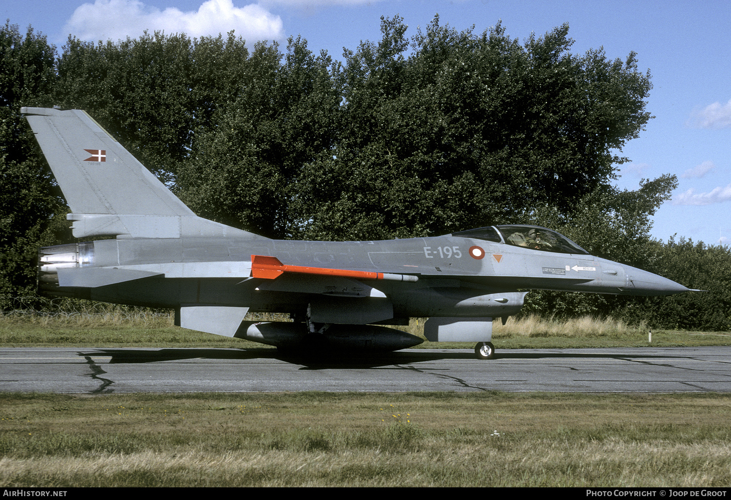 Aircraft Photo of E-195 | General Dynamics F-16A Fighting Falcon | Denmark - Air Force | AirHistory.net #252162