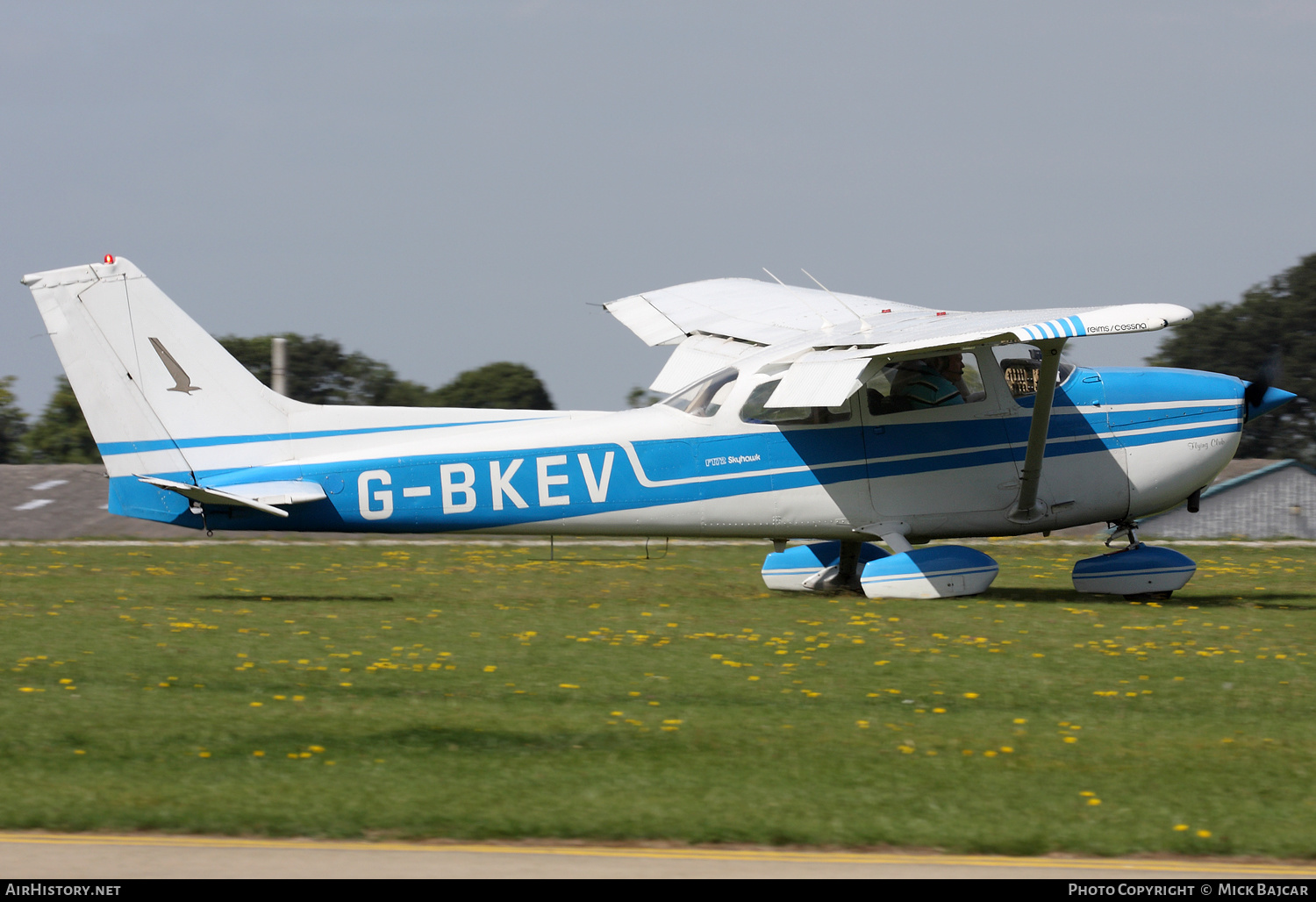 Aircraft Photo of G-BKEV | Reims F172M Skyhawk II | AirHistory.net #252212