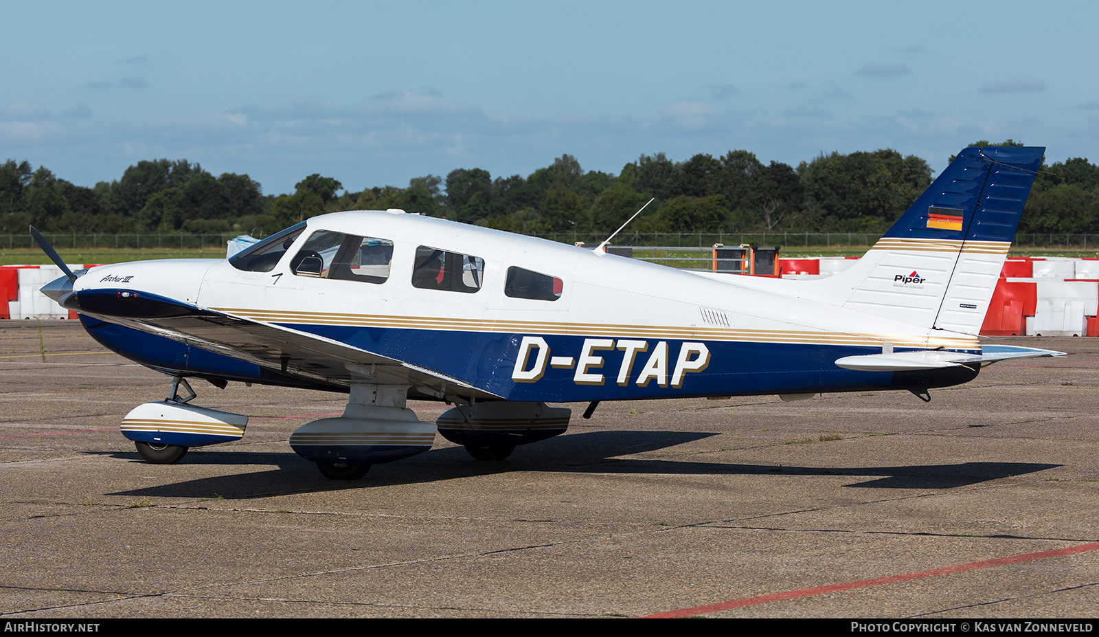 Aircraft Photo of D-ETAP | Piper PA-28-181 Archer III | AirHistory.net #252247