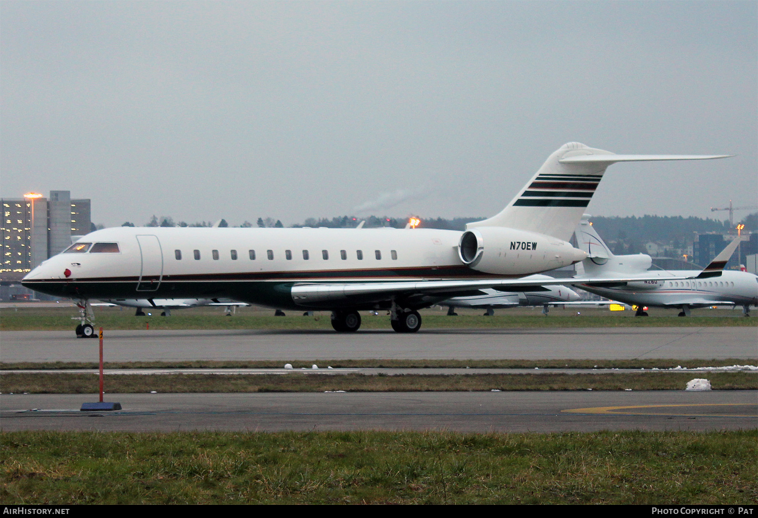 Aircraft Photo of N70EW | Bombardier Global 6000 (BD-700-1A10) | AirHistory.net #252428