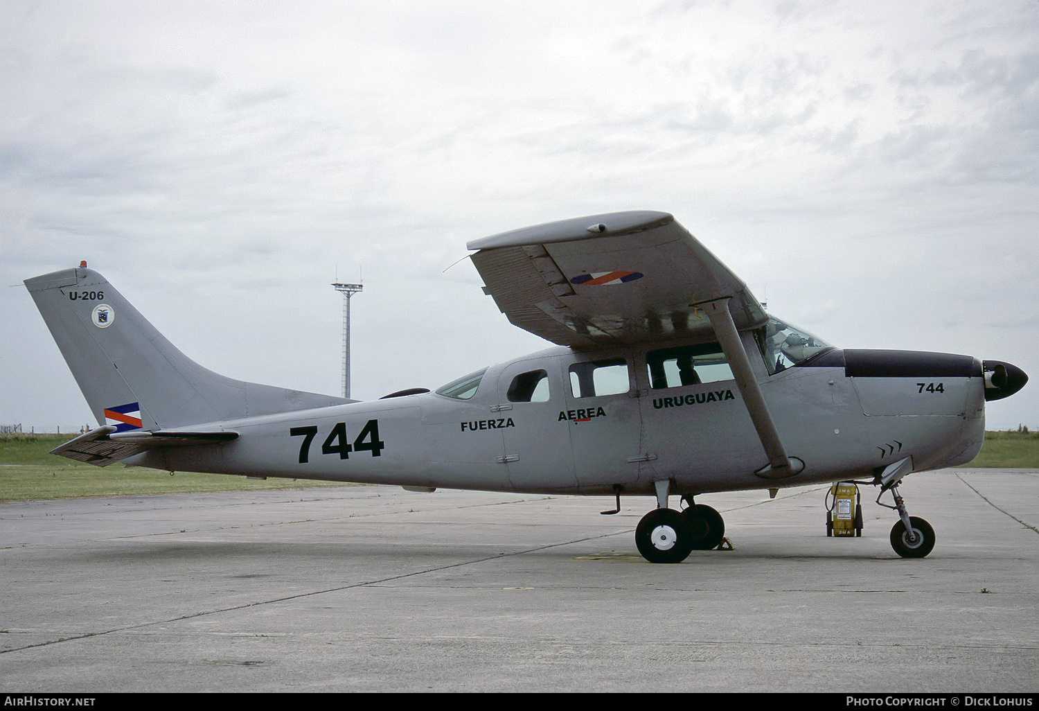 Aircraft Photo of 744 | Cessna 206... | Uruguay - Air Force | AirHistory.net #252454