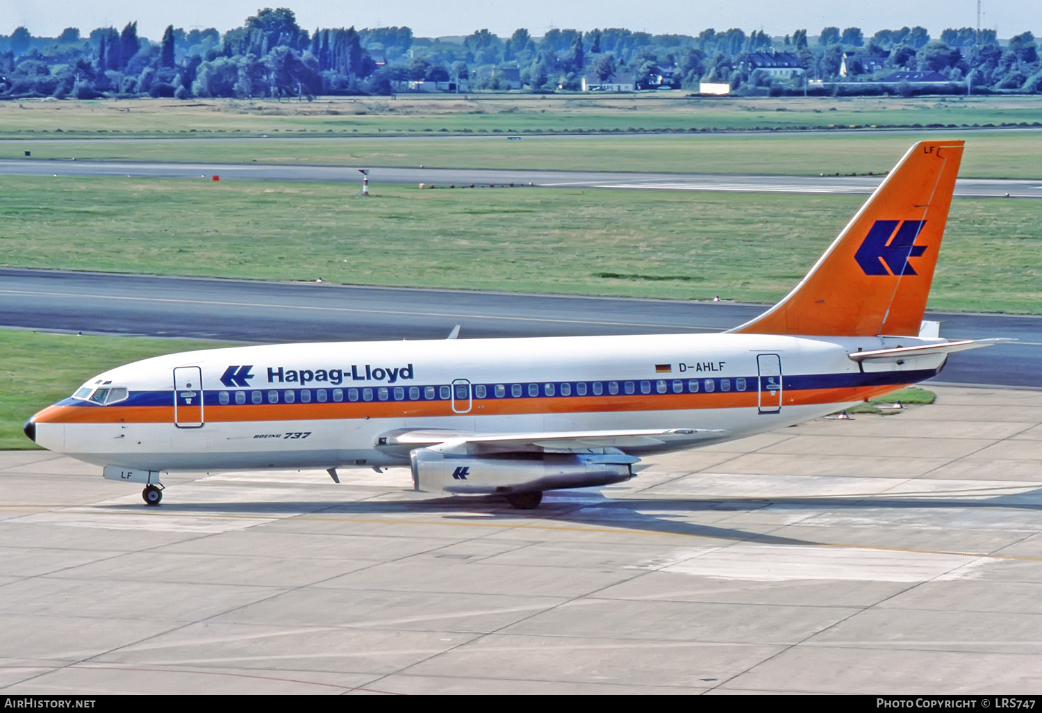 Aircraft Photo of D-AHLF | Boeing 737-2K5/Adv | Hapag-Lloyd | AirHistory.net #252471