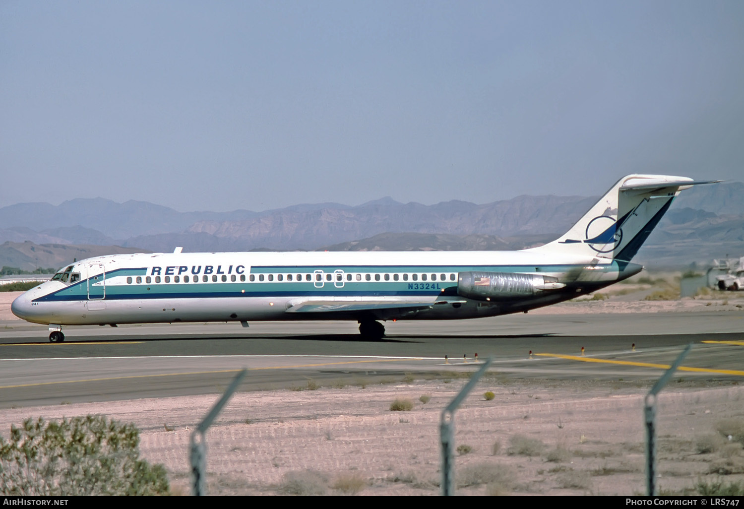 Aircraft Photo of N3324L | McDonnell Douglas DC-9-32 | Republic Airlines | AirHistory.net #252523