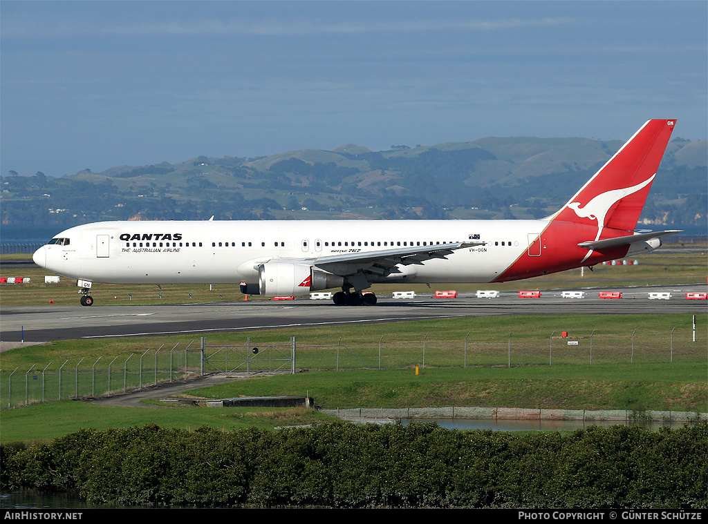 Aircraft Photo of VH-OGN | Boeing 767-338/ER | Qantas | AirHistory.net #252524