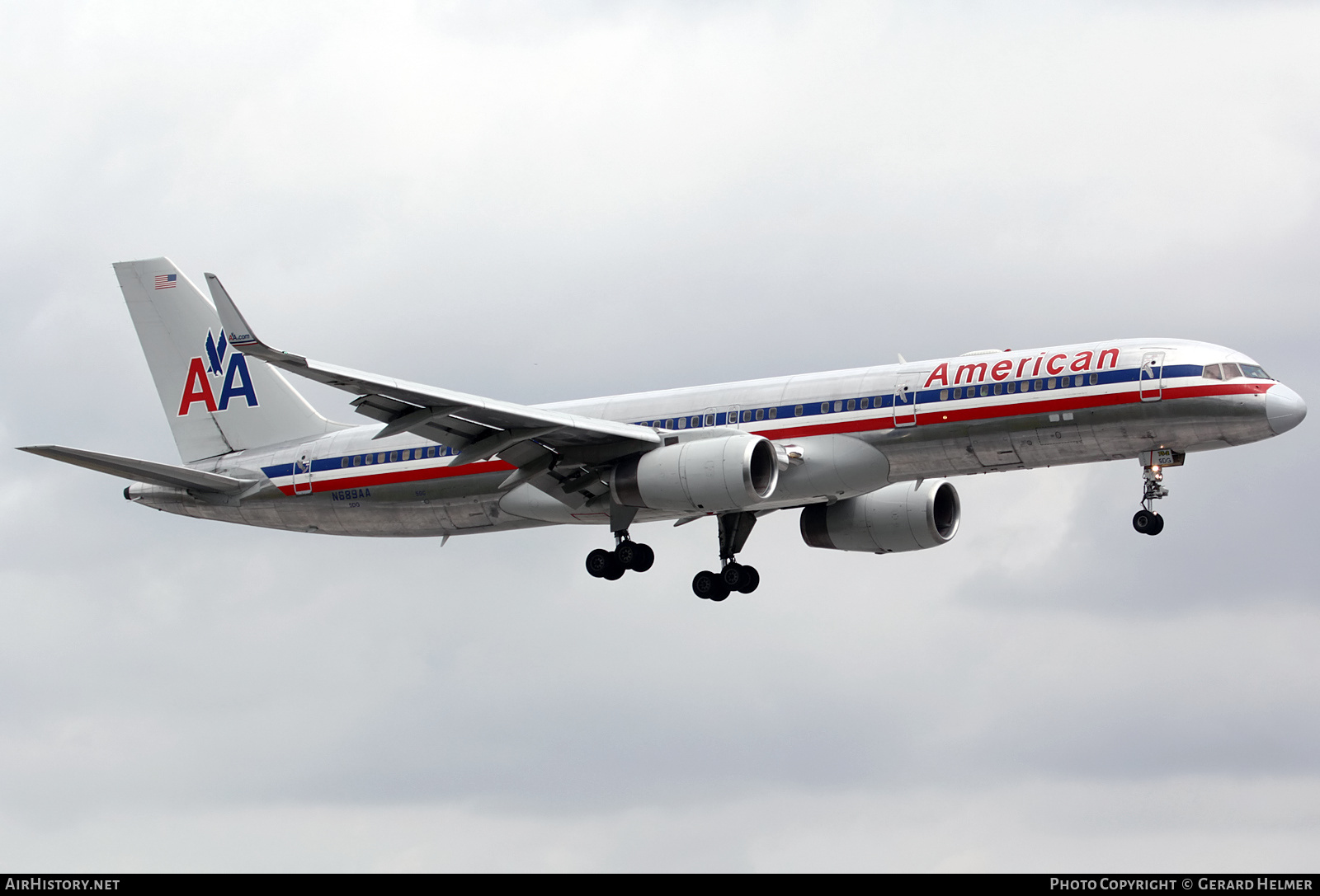 Aircraft Photo of N689AA | Boeing 757-223 | American Airlines | AirHistory.net #252538