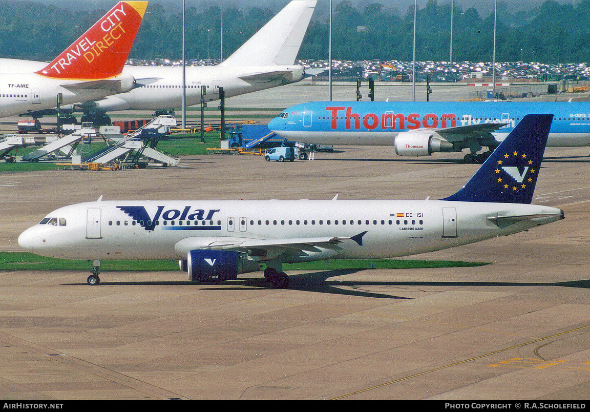 Aircraft Photo of EC-ISI | Airbus A320-214 | Volar Airlines | AirHistory.net #252718