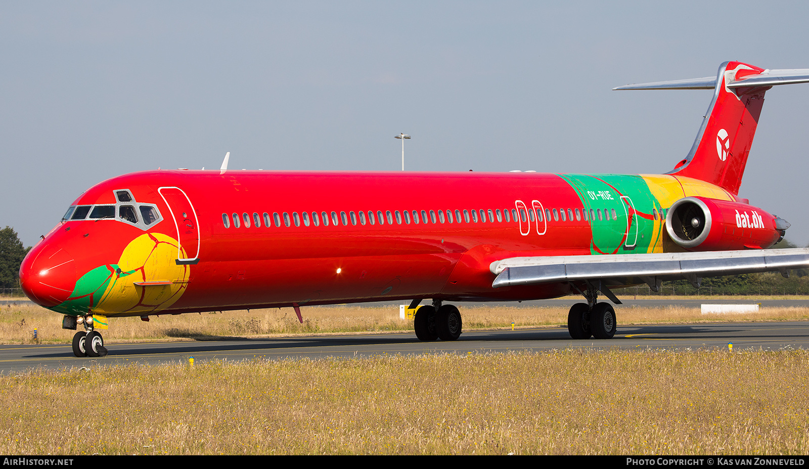 Aircraft Photo of OY-RUE | McDonnell Douglas MD-83 (DC-9-83) | Danish Air Transport - DAT | AirHistory.net #252748
