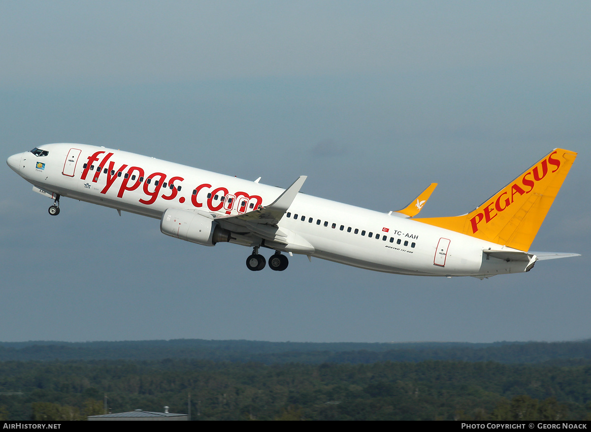 Aircraft Photo of TC-AAH | Boeing 737-82R | Pegasus Airlines | AirHistory.net #252813