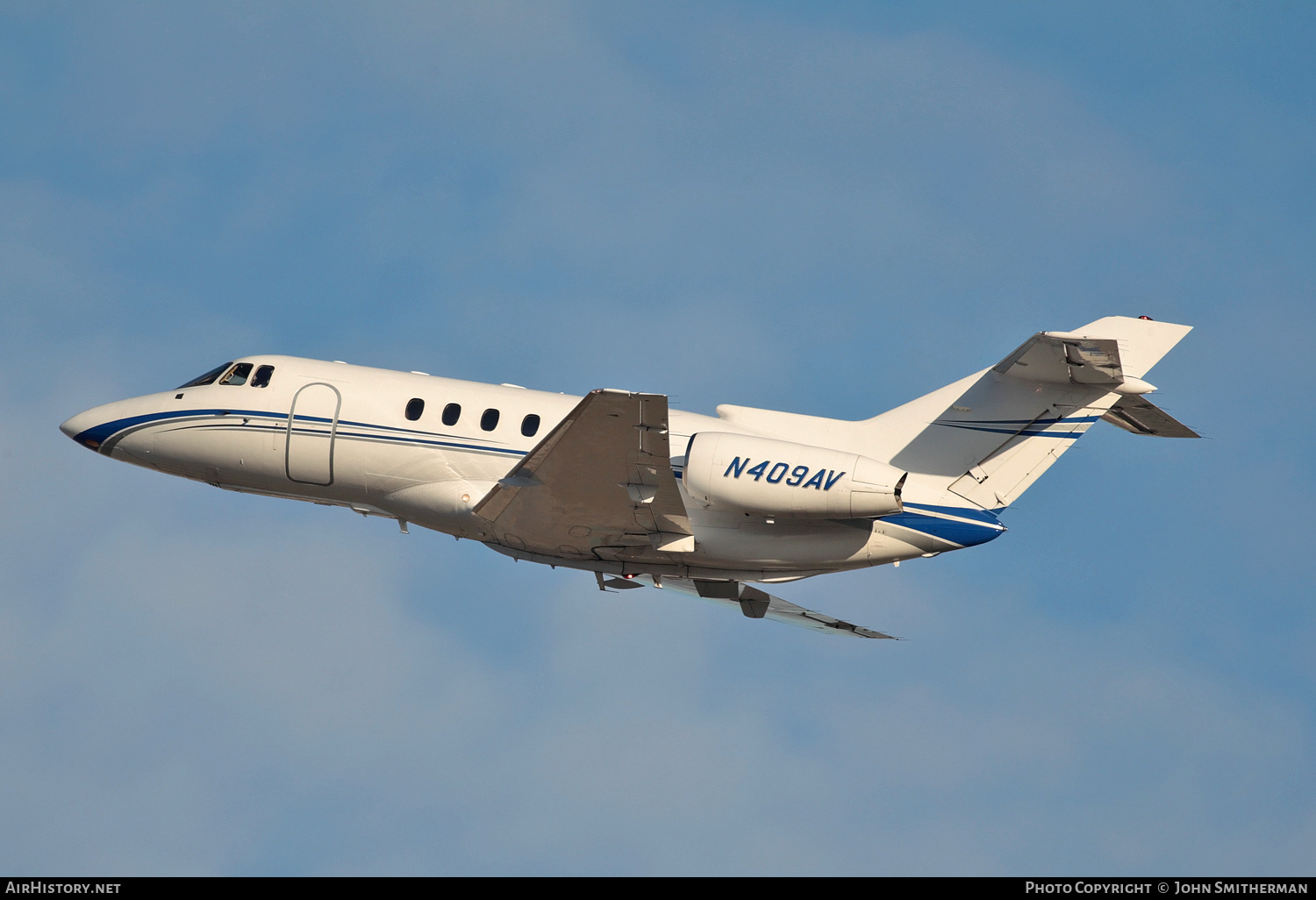 Aircraft Photo of N409AV | Raytheon Hawker 800XP | AirHistory.net #252860