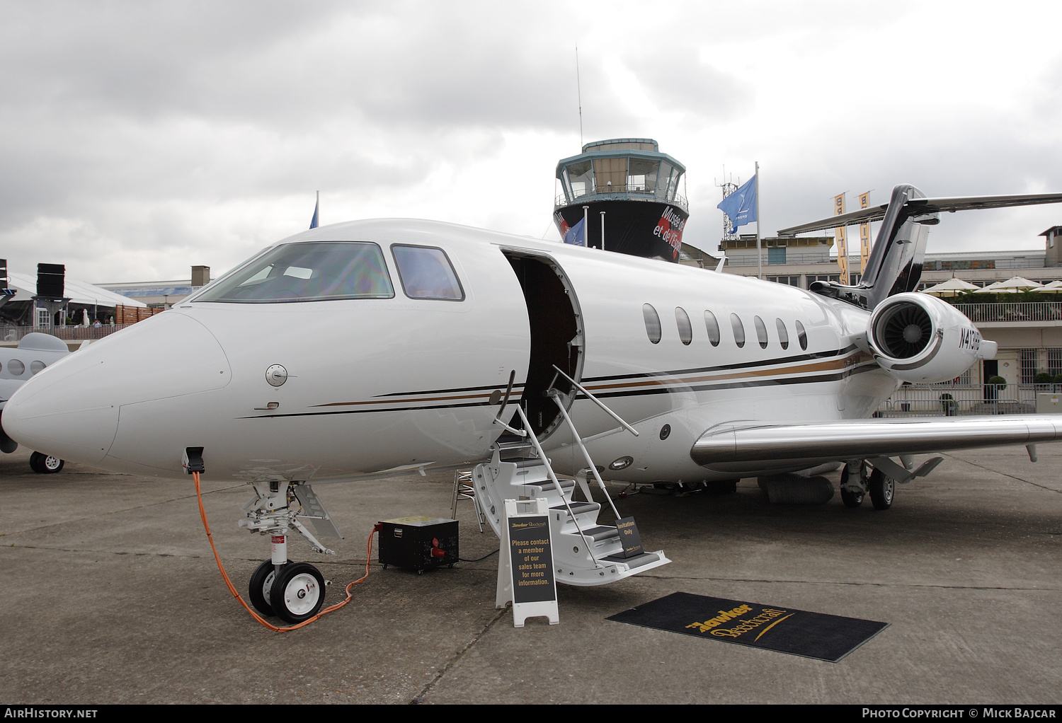 Aircraft Photo of N413HB | Raytheon Hawker 4000 Horizon | AirHistory.net #252894