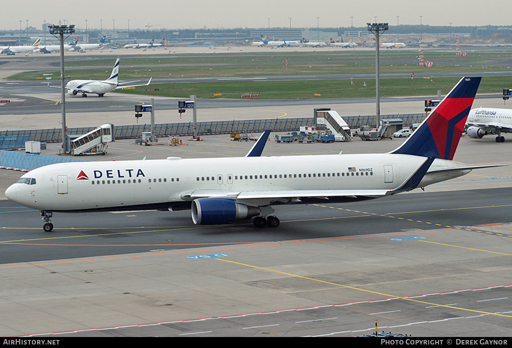 Aircraft Photo of N169DZ | Boeing 767-332/ER | Delta Air Lines | AirHistory.net #252962