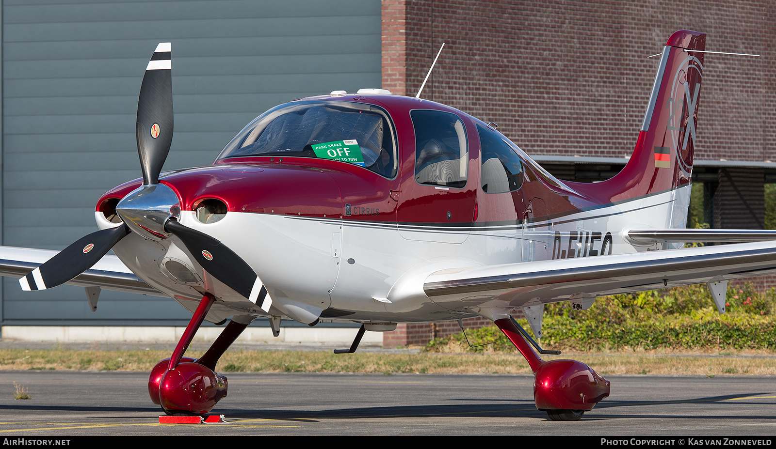 Aircraft Photo of D-EUFO | Cirrus SR-22 G3-GTSX Turbo | AirHistory.net #253017