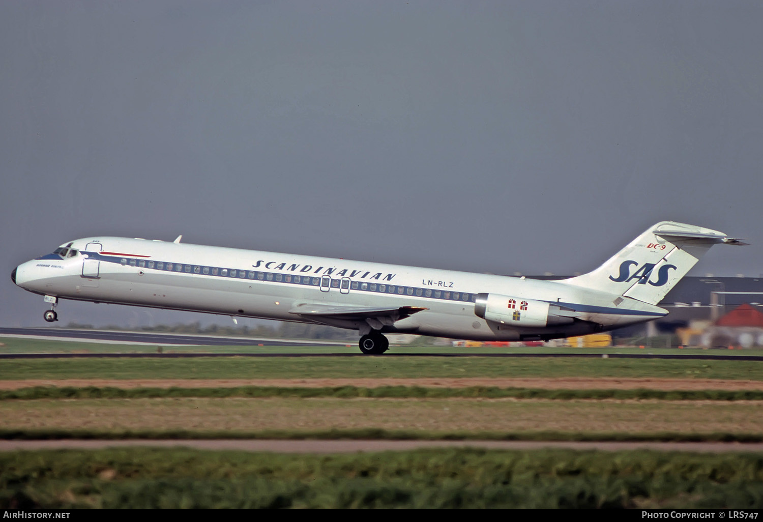 Aircraft Photo of LN-RLZ | McDonnell Douglas DC-9-41 | Scandinavian Airlines - SAS | AirHistory.net #253128