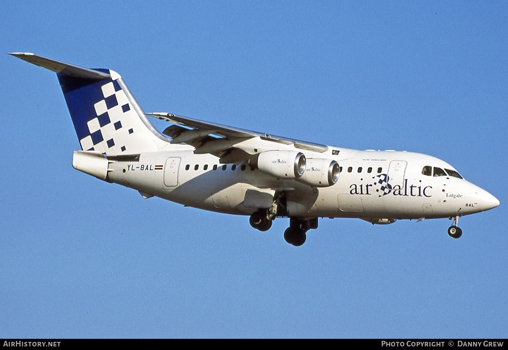 Aircraft Photo of YL-BAL | British Aerospace Avro 146-RJ70 | AirBaltic | AirHistory.net #253187
