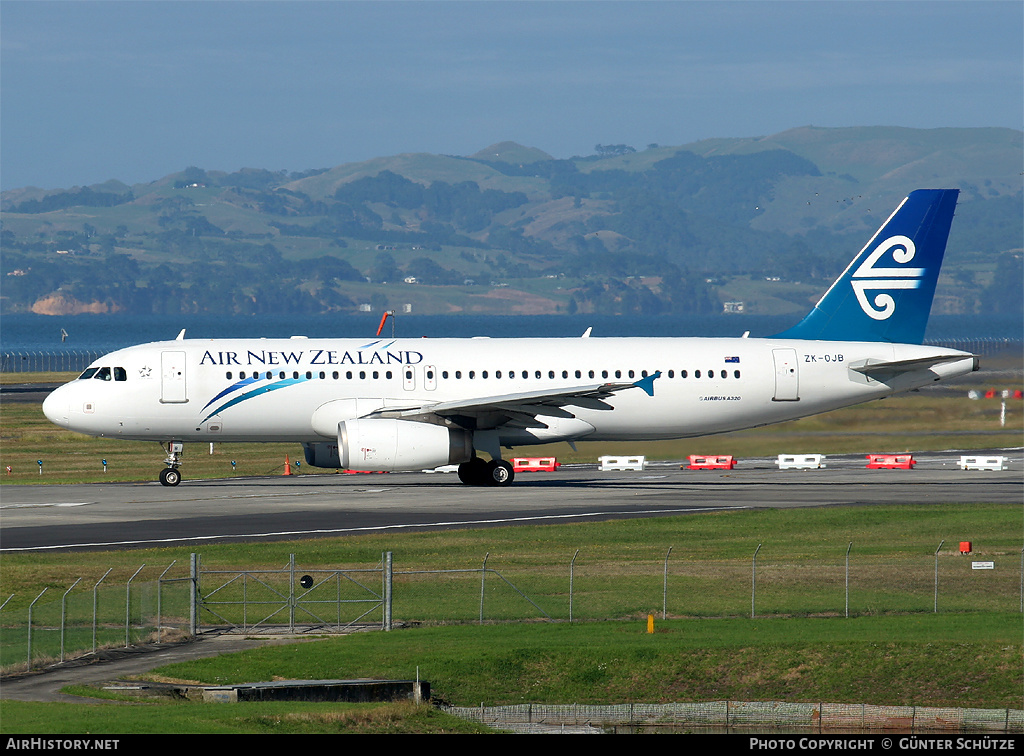 Aircraft Photo of ZK-OJB | Airbus A320-232 | Air New Zealand | AirHistory.net #253213