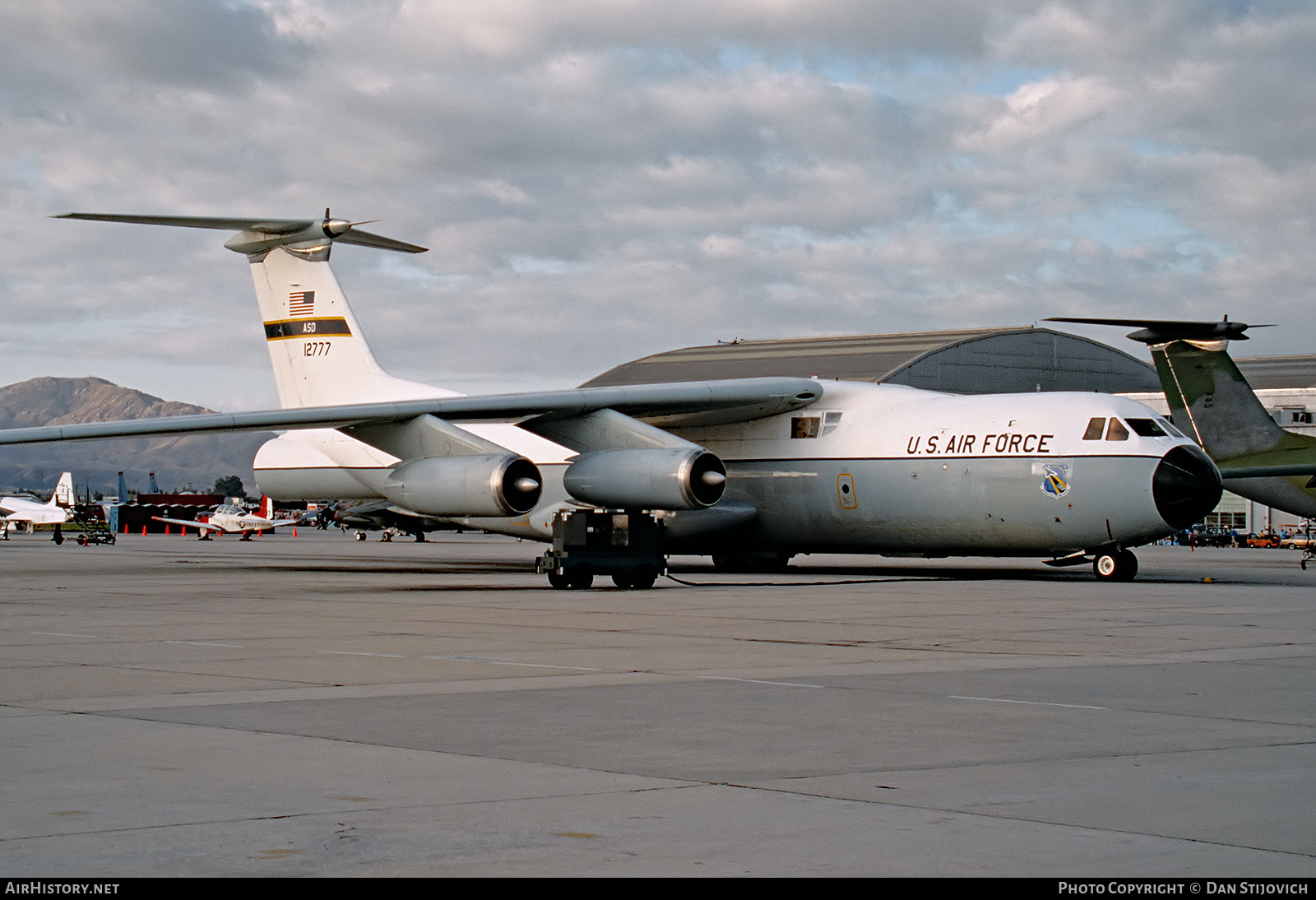 Aircraft Photo of 61-2777 / 12777 | Lockheed NC-141A Starlifter | USA - Air Force | AirHistory.net #253324