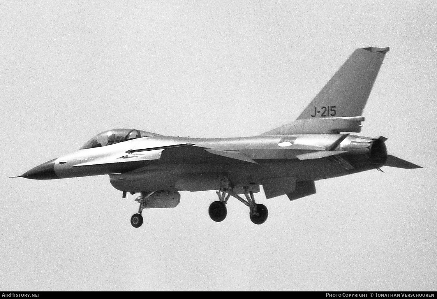 Aircraft Photo of J-215 | General Dynamics F-16A Fighting Falcon | Netherlands - Air Force | AirHistory.net #253536