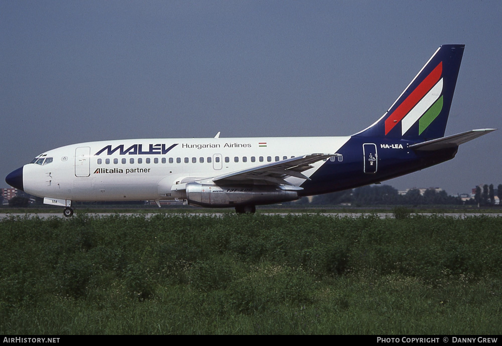 Aircraft Photo of HA-LEA | Boeing 737-2Q8/Adv | Malév - Hungarian Airlines | AirHistory.net #253577