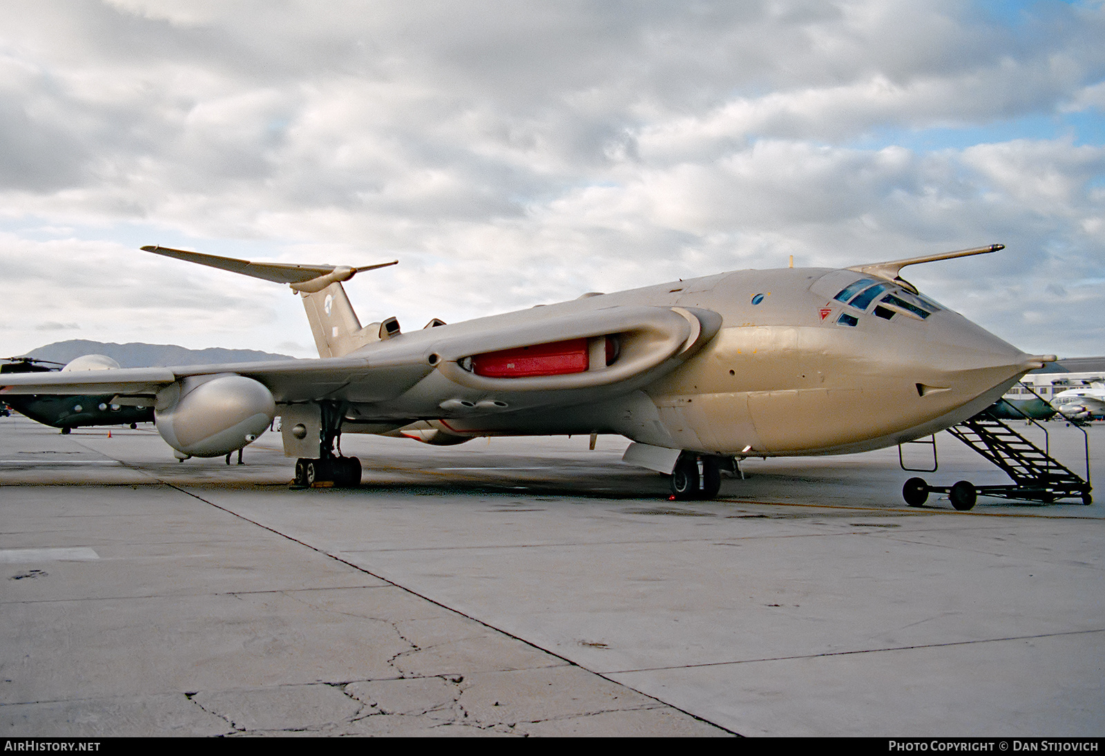 Aircraft Photo of XH675 | Handley Page Victor K2 (HP-80) | UK - Air Force | AirHistory.net #253587