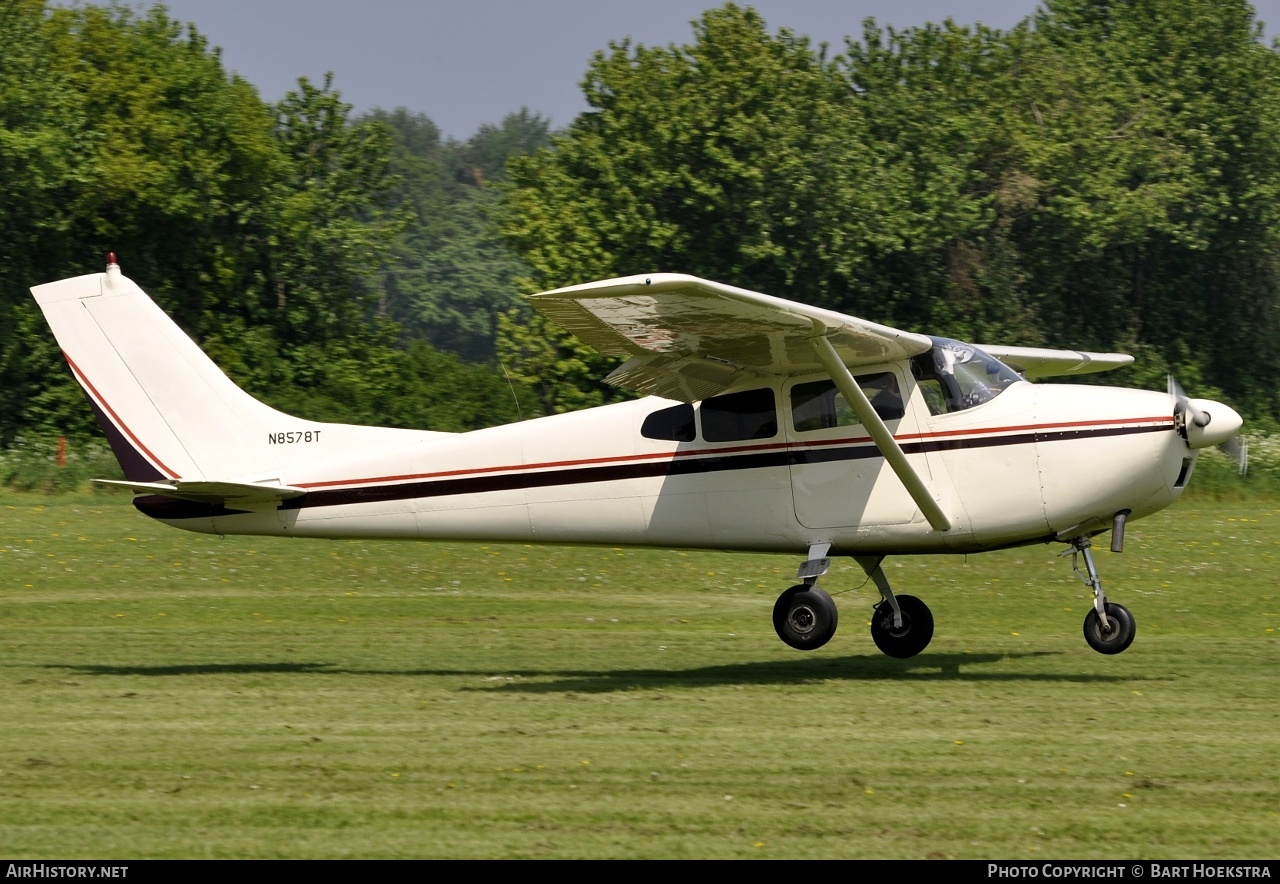 Aircraft Photo of N8578T | Cessna 182C | AirHistory.net #253738