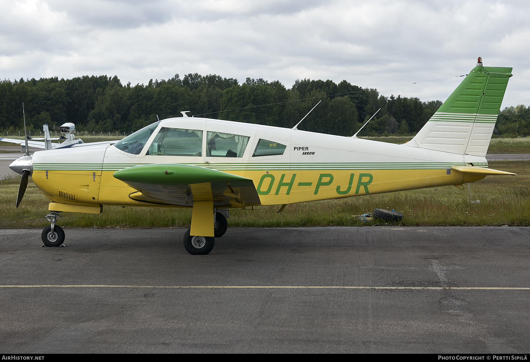 Aircraft Photo of OH-PJR | Piper PA-28R-200 Cherokee Arrow | AirHistory.net #253874