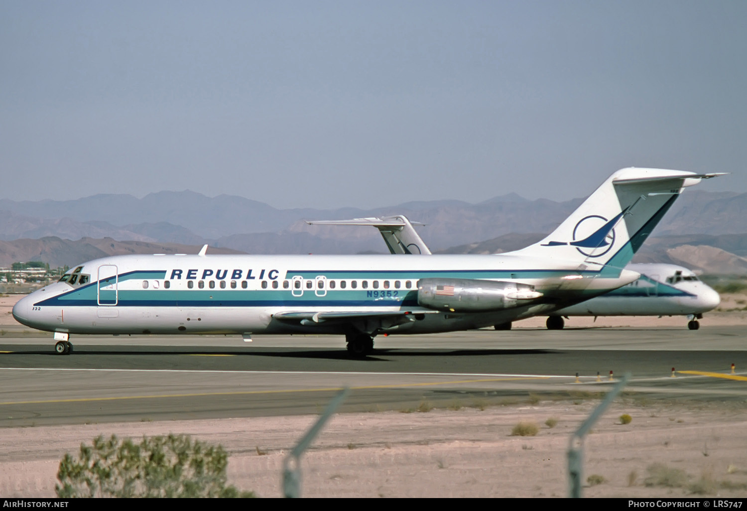 Aircraft Photo of N9352 | McDonnell Douglas DC-9-15RC | Republic Airlines | AirHistory.net #253977