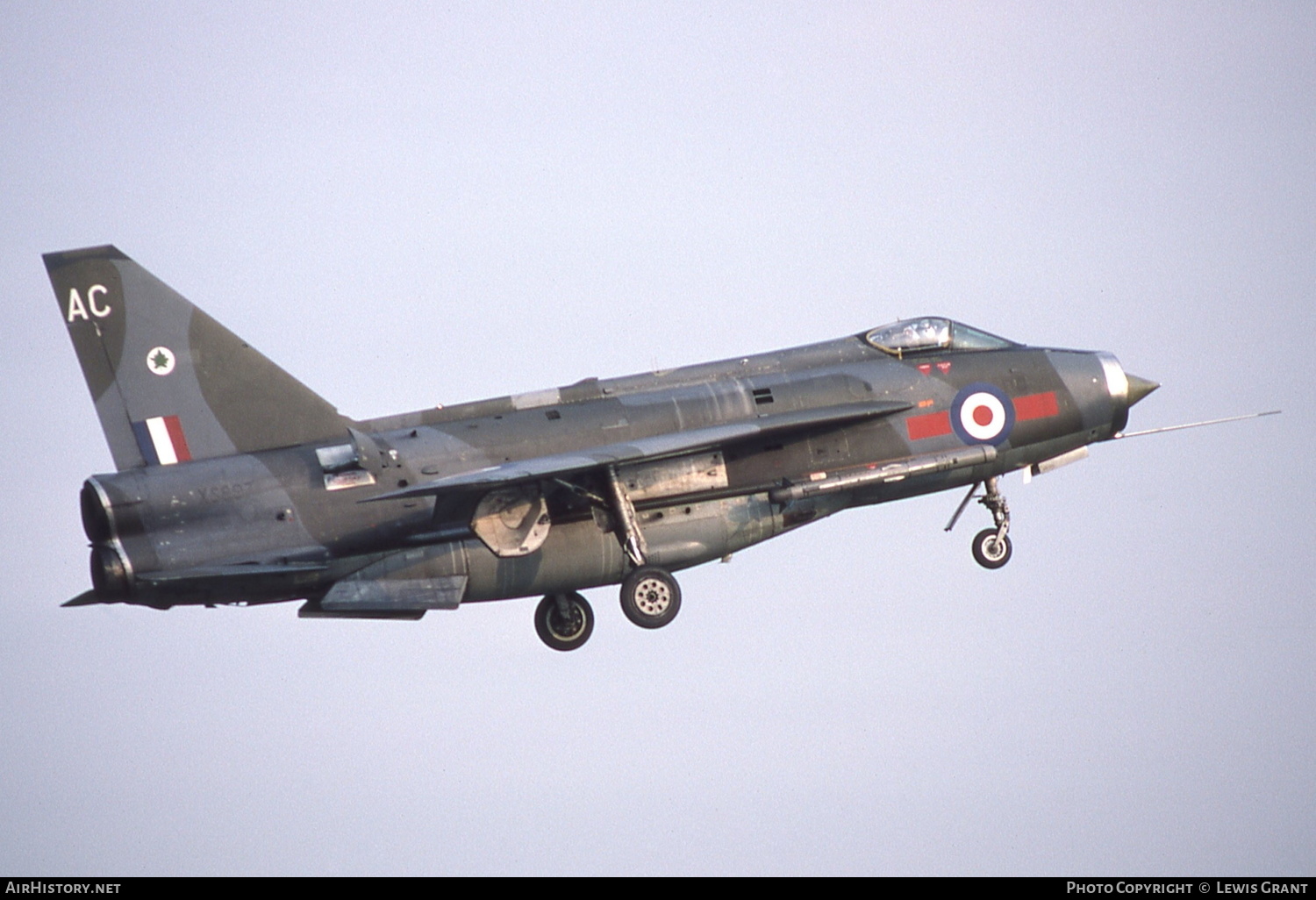Aircraft Photo of XS897 | English Electric Lightning F6 | UK - Air Force | AirHistory.net #254063