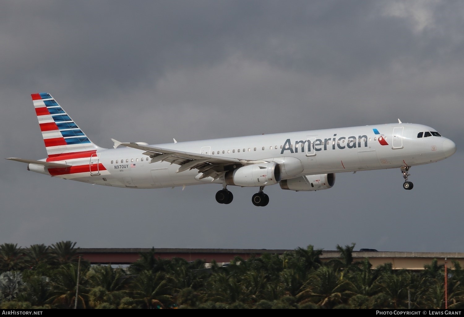 Aircraft Photo of N970UY | Airbus A321-231 | American Airlines | AirHistory.net #254083