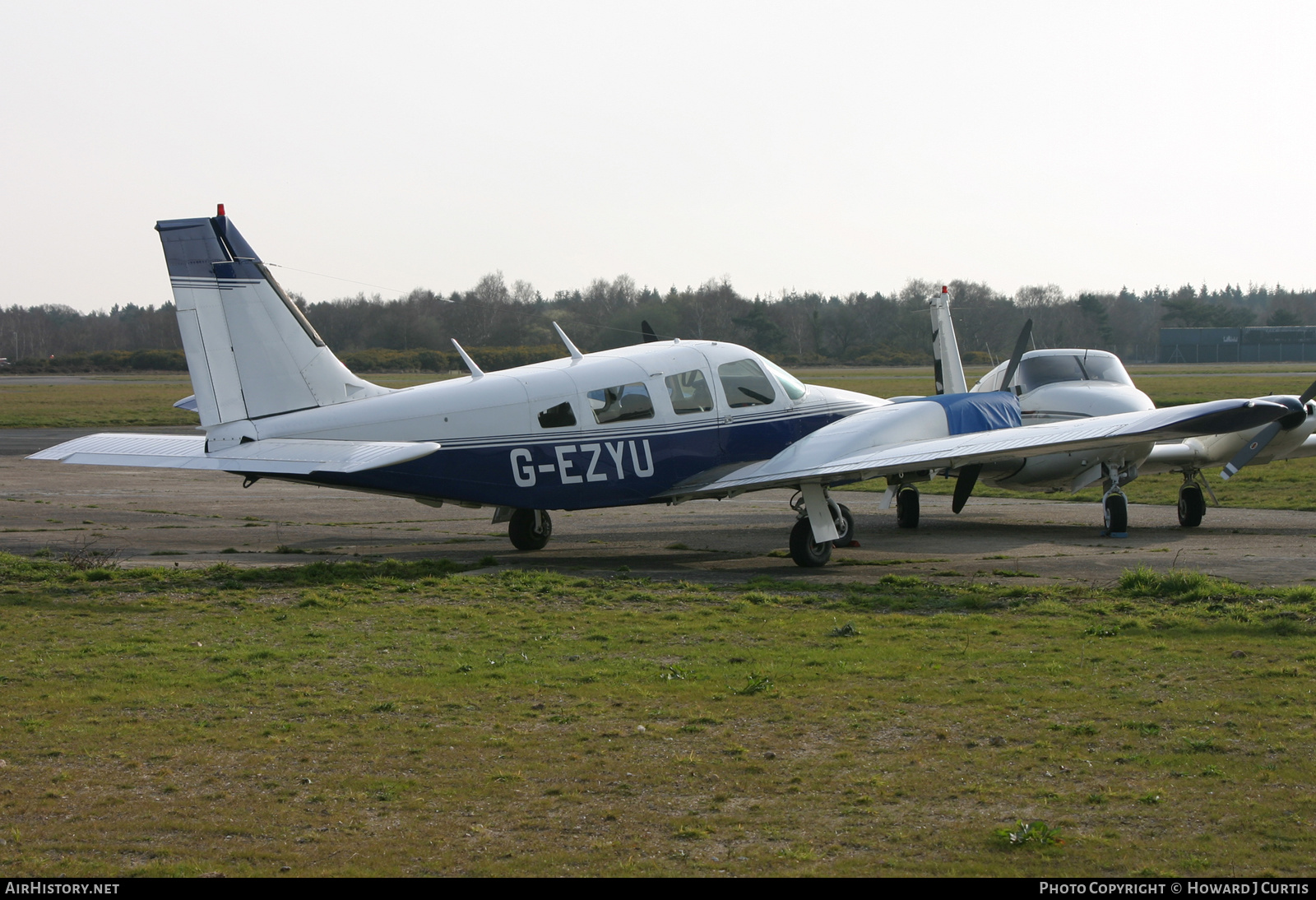 Aircraft Photo of G-EZYU | Piper PA-34-200 Seneca | AirHistory.net #254249