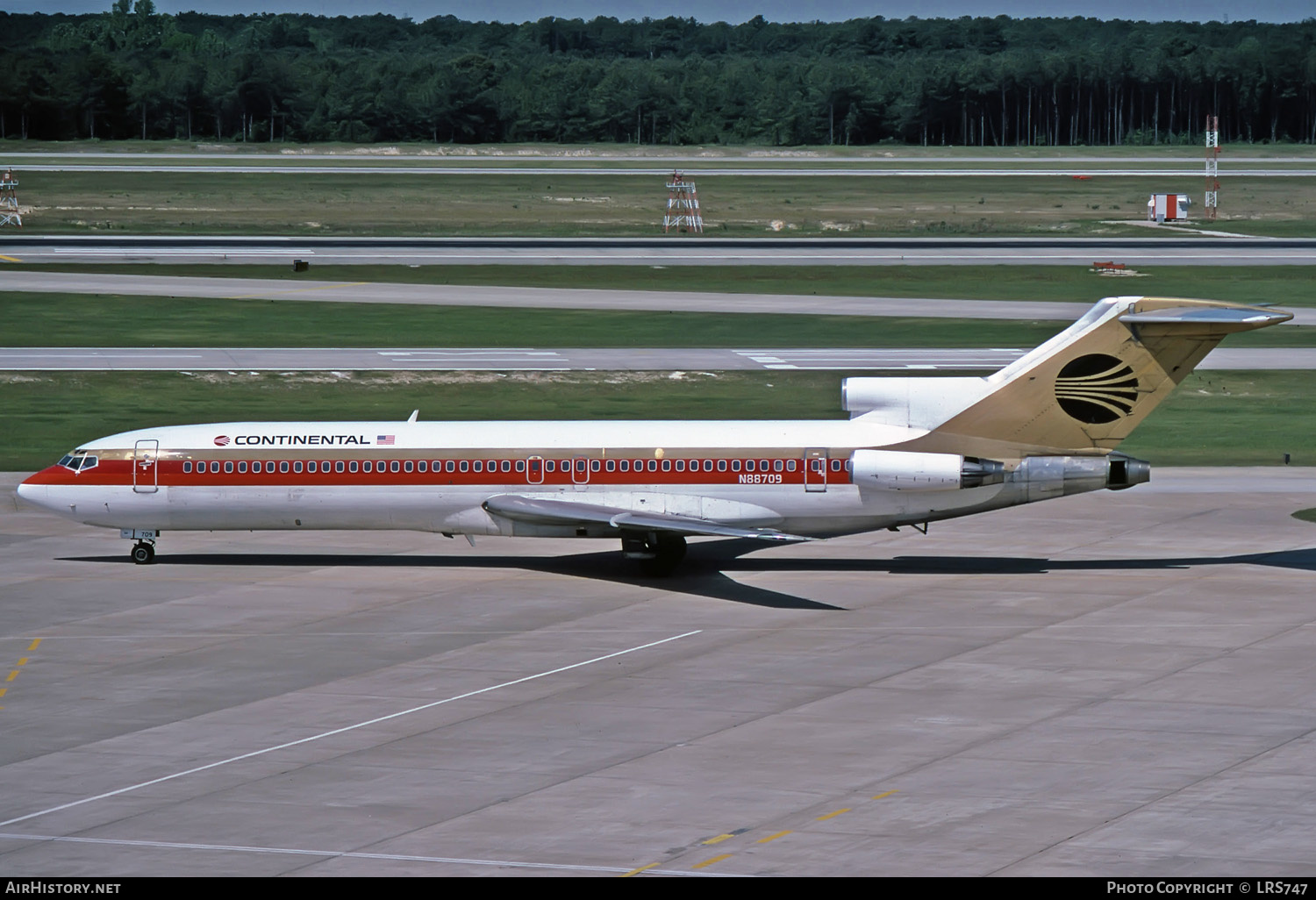 Aircraft Photo of N88709 | Boeing 727-224 | Continental Airlines | AirHistory.net #254318
