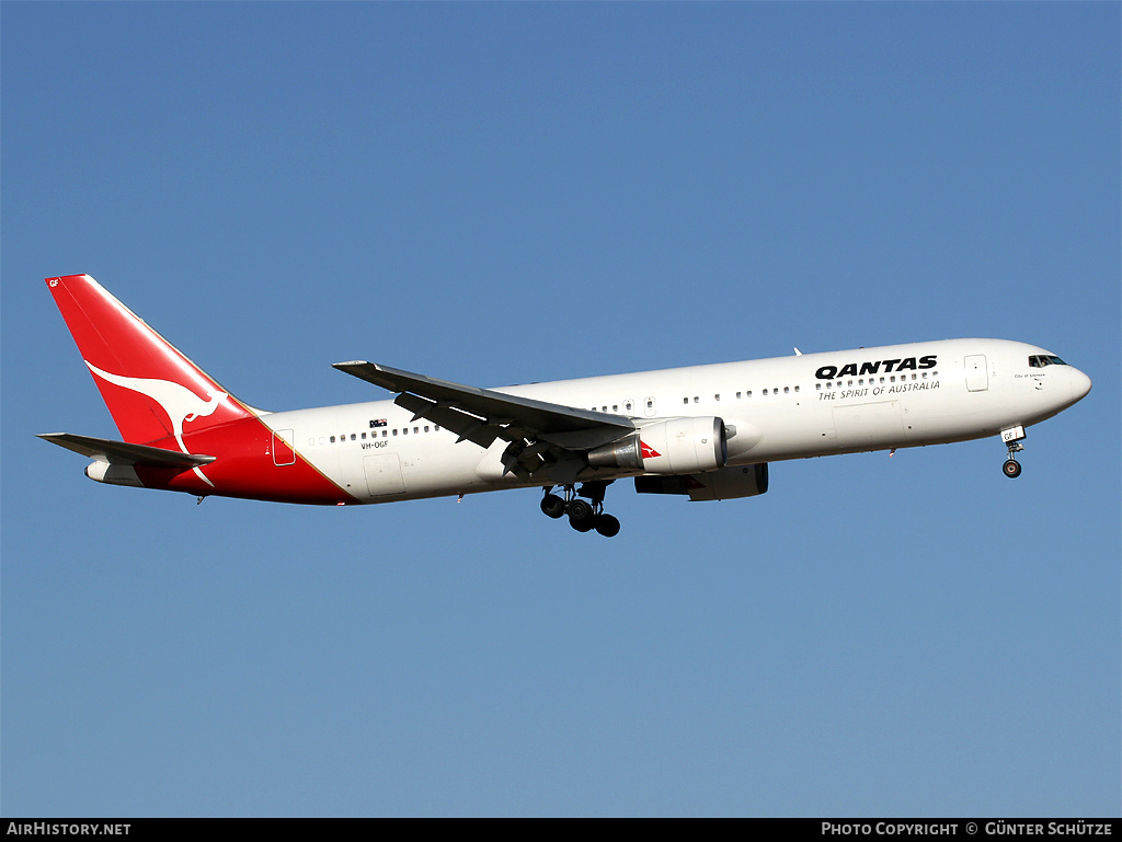 Aircraft Photo of VH-OGF | Boeing 767-338/ER | Qantas | AirHistory.net #254399
