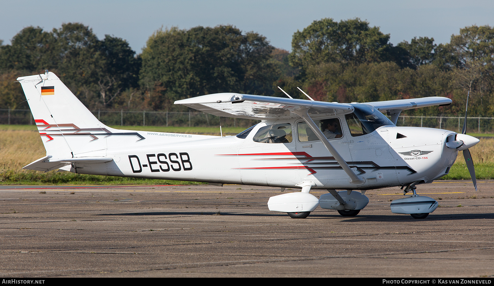 Aircraft Photo of D-ESSB | Cessna 172R Skyhawk | AirHistory.net #254420