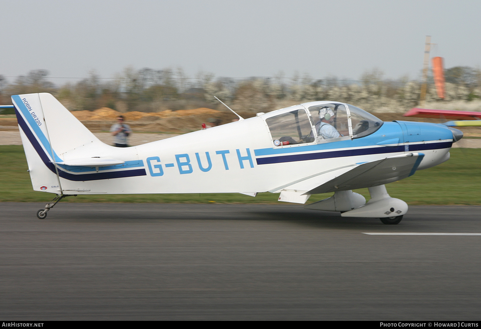Aircraft Photo of G-BUTH | Robin DR-220 | AirHistory.net #254508