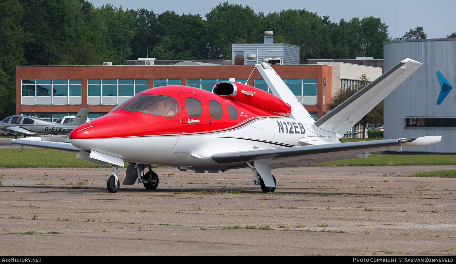 Aircraft Photo of N12EB | Cirrus SF-50 Vision G2 | AirHistory.net #254567