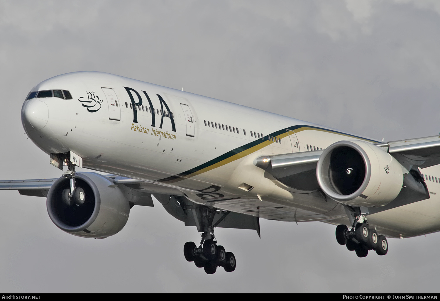 Aircraft Photo of AP-BHV | Boeing 777-340/ER | Pakistan International Airlines - PIA | AirHistory.net #254789