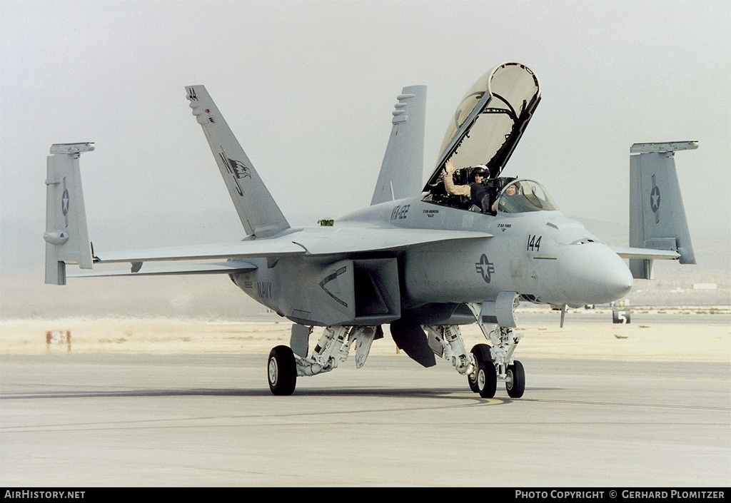 Aircraft Photo of 165932 | Boeing F/A-18F Super Hornet | USA - Navy | AirHistory.net #254815